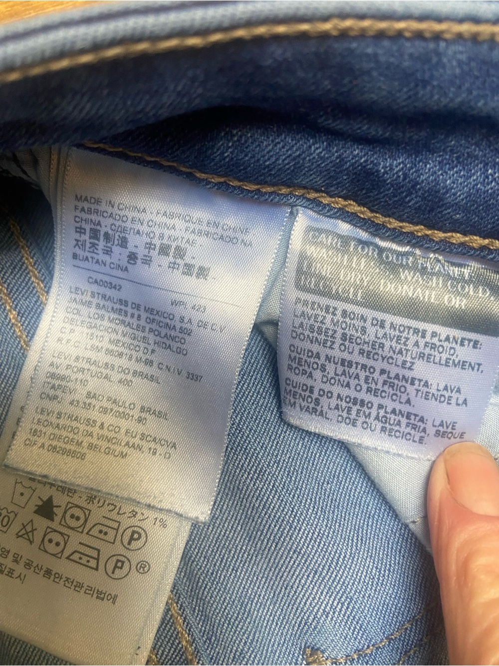 Levi's Women's Skinny Jeans in Blue Denim - Picture 4 of 8